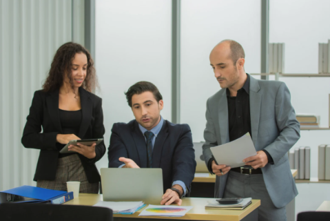 Evidence-Based Decision-Making for Professionals