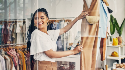 Visual Merchandising (AI + Demo) (VM01)