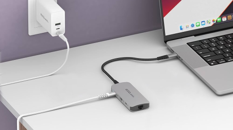 EZQuest - Cables y Hubs  (EZQ)