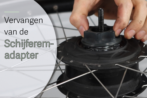 Vervangen van de remschijfadapter (N-CVP-T2)