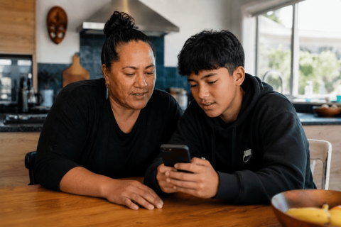 Keeping Kids Safe Online ((AL-SFC-01))