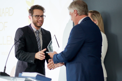 Employee Recognition (CCU04)