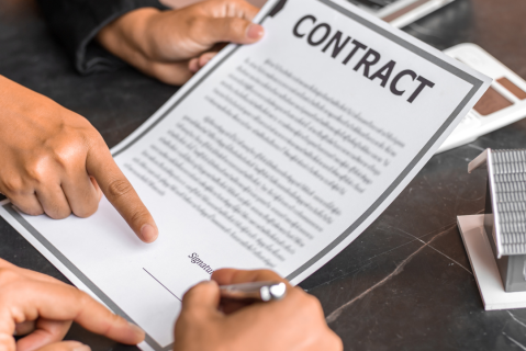 Contract Tracking and Management (COM04)