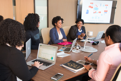 Employee Engagement Surveys (EE06)