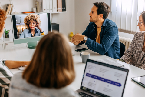 Hybrid Working: Managing Employee Experiences (In-House vs. Remote) (HW003)