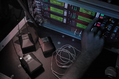 P9T - Wireless Transmitter - Shure USA